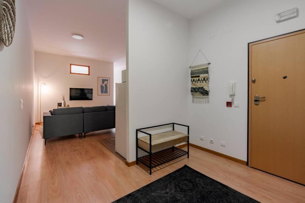 Modern Studio Near Metro Station Senhora da Hora Kültér fotó